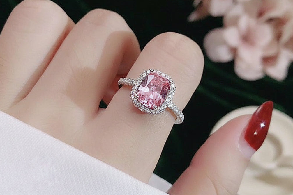 “Trendy White Gold Engagement Rings for Women - Bridal Wedding Jewellery”