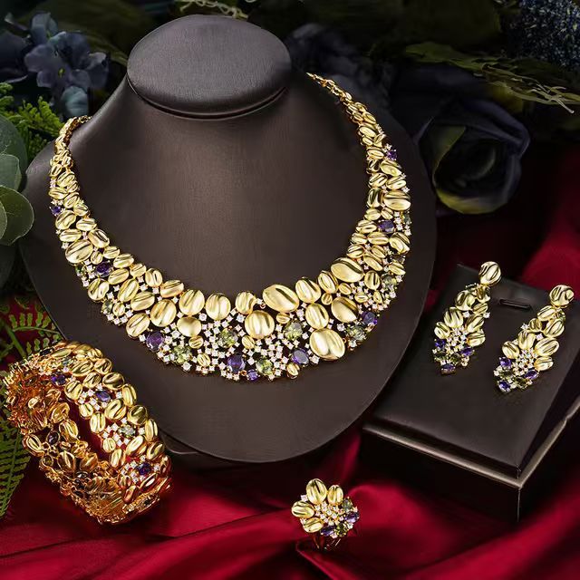 Exaggerated Necklace And Earring Wedding Set, Luxurious And Fashionable