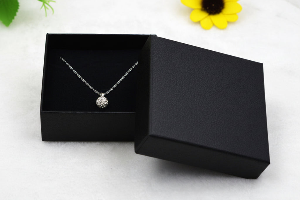 “Trendy White Gold Engagement Rings for Women - Bridal Wedding Jewellery”